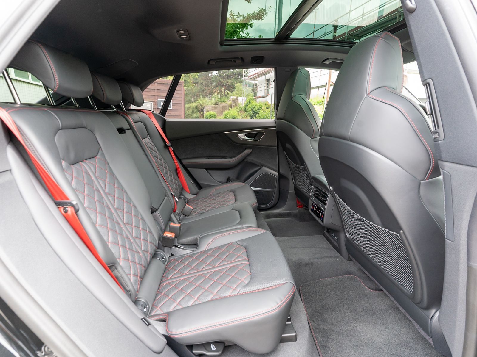 Fahrzeugabbildung Audi Q8 Facelift 50 TDI quattro S line PANO LEDER AHK