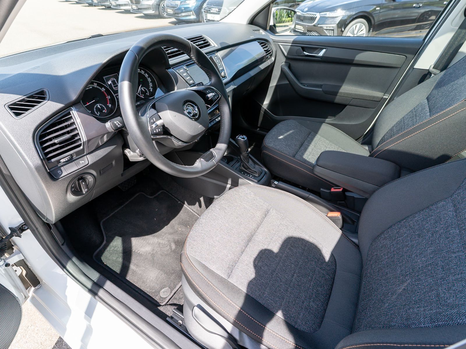 Fahrzeugabbildung SKODA Fabia "Best of" 1.0TSI DSG LED NAVI PANO RFK ACC