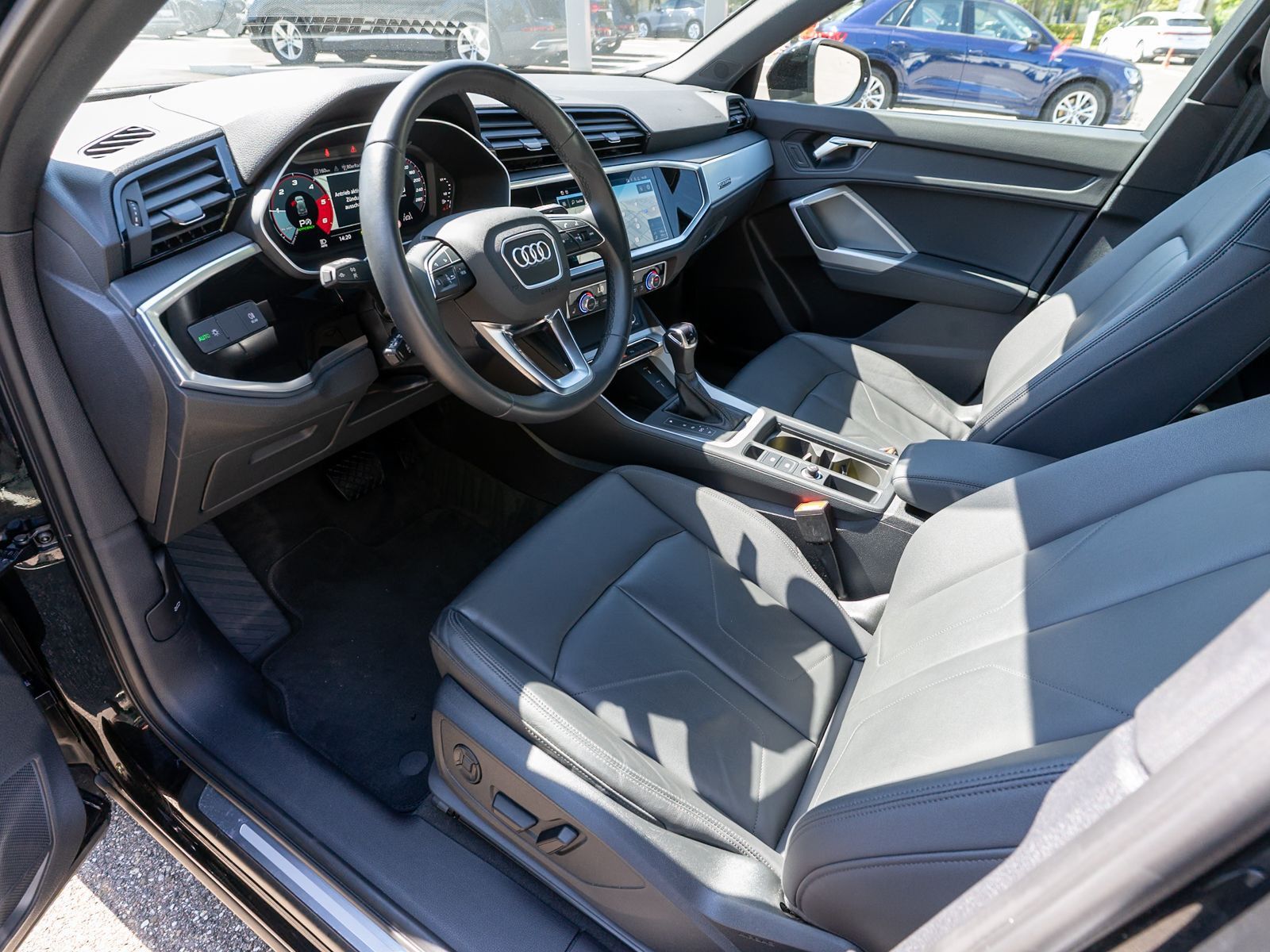 Fahrzeugabbildung Audi Q3 advanced 35TDI quattro Stronic Navi LED RFK