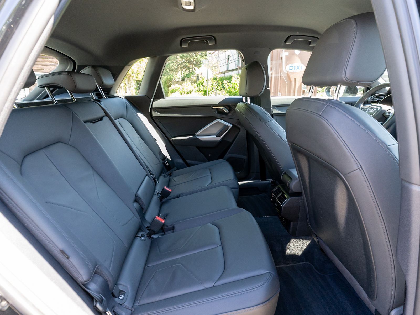 Fahrzeugabbildung Audi Q3 advanced 35TDI quattro Stronic Navi LED RFK