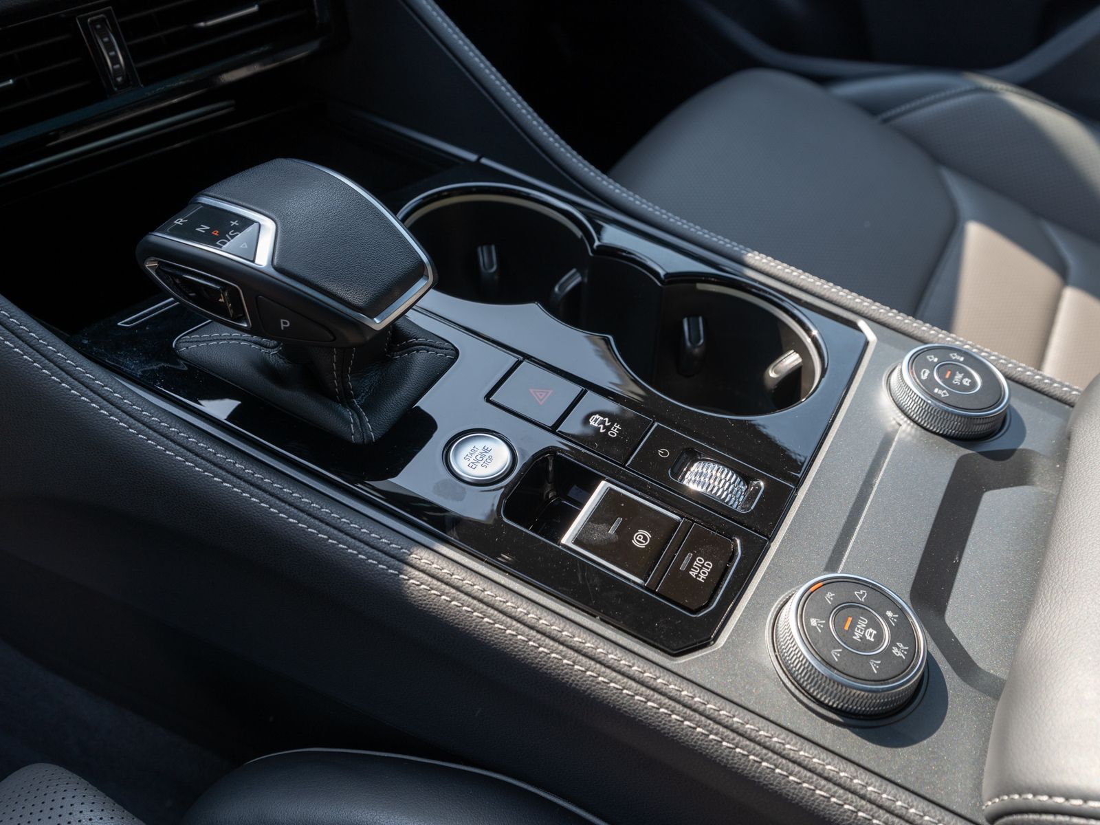 Fahrzeugabbildung Volkswagen Touareg R-Line 4Motion 3,0 TDI Navi Matrix Pano