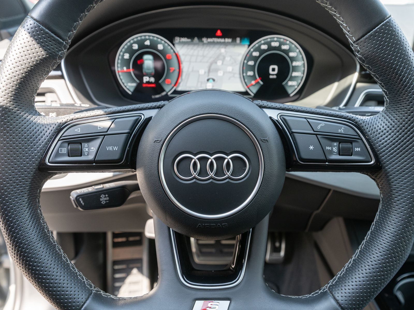 Fahrzeugabbildung Audi A4 Avant S line 40TFSI quattro Navi Matrix B&O