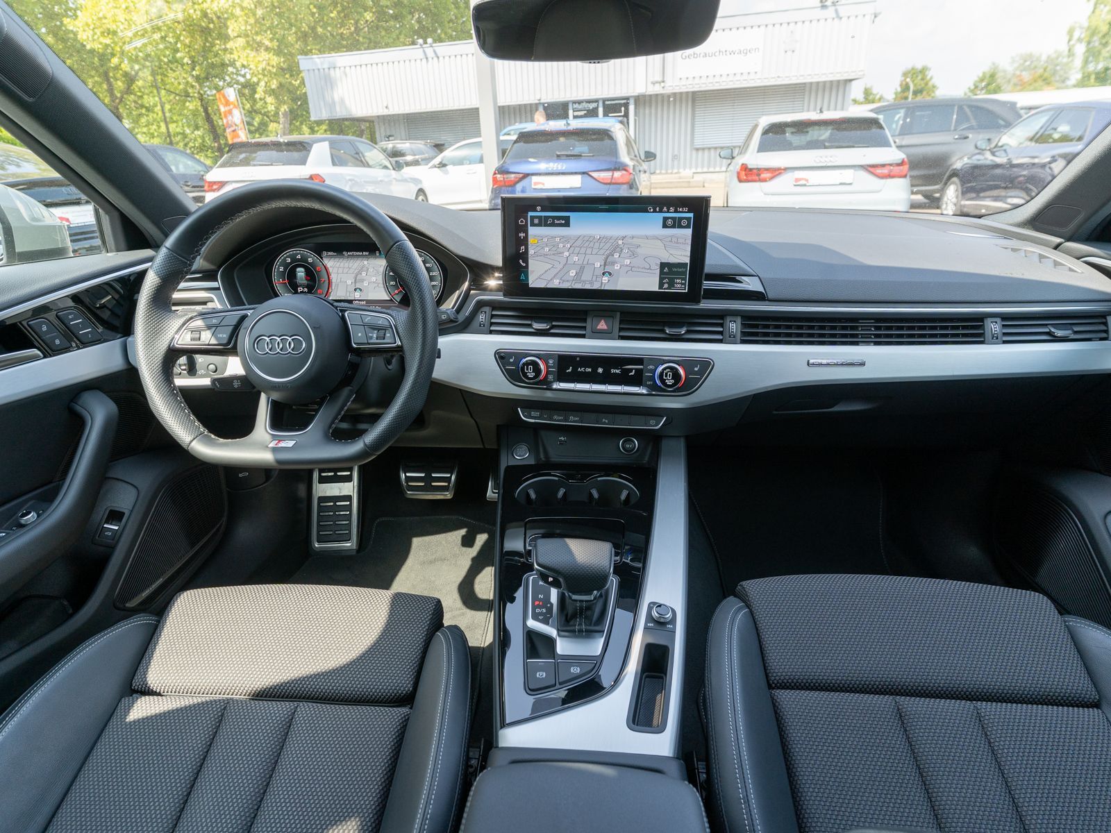 Fahrzeugabbildung Audi A4 Avant S line 40TFSI quattro Navi Matrix B&O