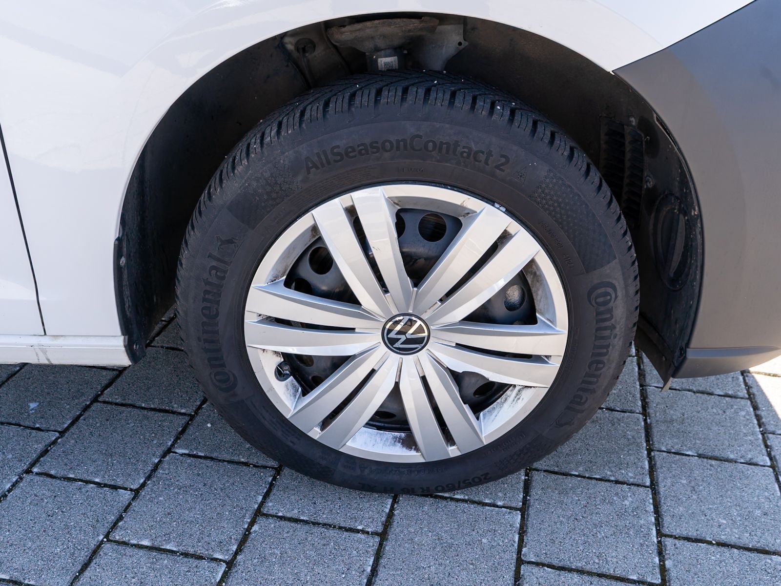 Fahrzeugabbildung Volkswagen Caddy Cargo 1.5 TSI Klima PDC Composition Audio