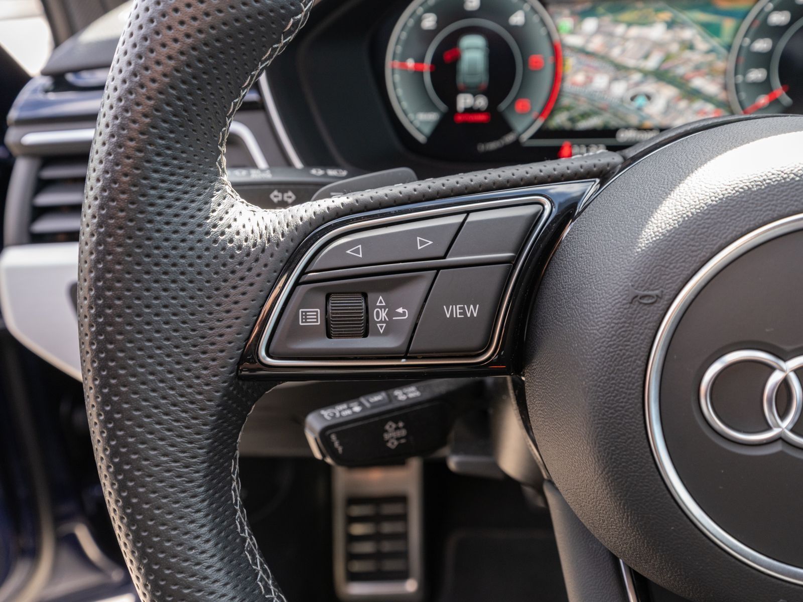 Fahrzeugabbildung Audi A4 Avant S line 40TDI Stroni LED Navi PDC Stdhzg
