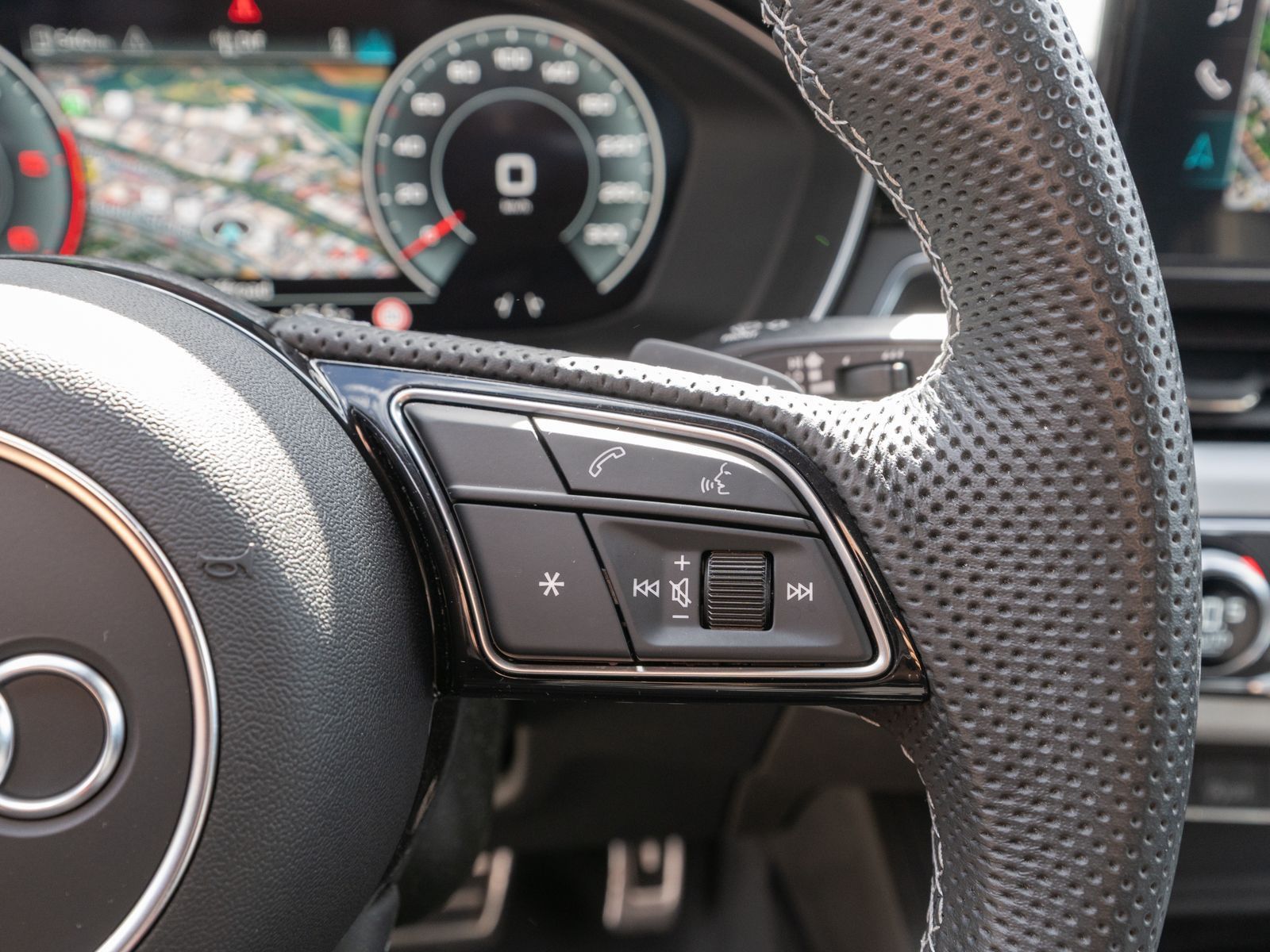 Fahrzeugabbildung Audi A4 Avant S line 40TDI Stroni LED Navi PDC Stdhzg