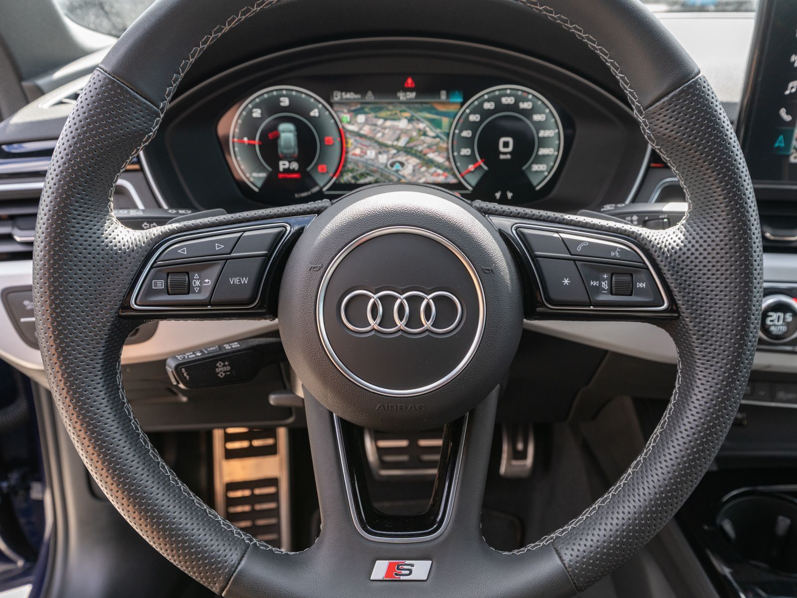 Fahrzeugabbildung Audi A4 Avant S line 40TDI Stroni LED Navi PDC Stdhzg