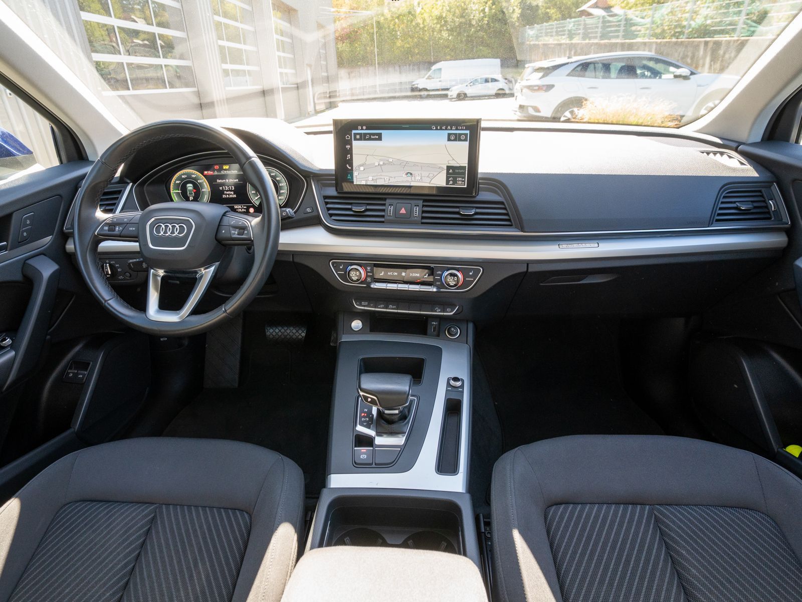 Fahrzeugabbildung Audi Q5 S line 50 TFSI e quattro Stronic LED Navi AHK