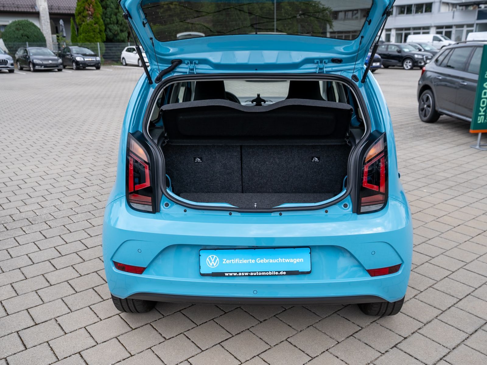 Fahrzeugabbildung Volkswagen e-up! move up! Klimaauto RFK GRA PDC SHZ CCS