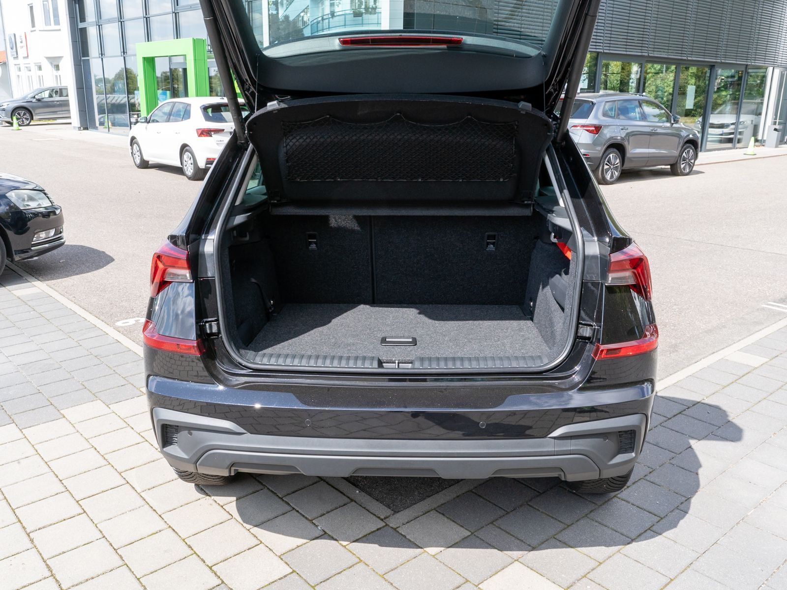 Fahrzeugabbildung SKODA Kamiq Selection 1.5 TSI DSG LED Navi RFK ACC AHK