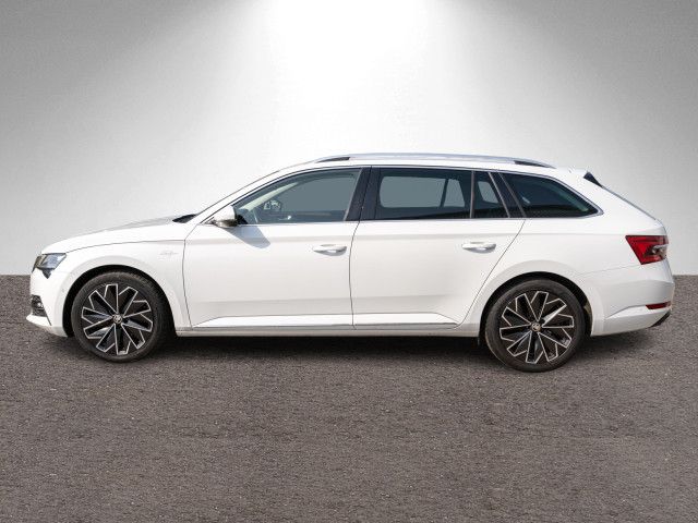 Fahrzeugabbildung SKODA Superb Combi L&K 4x4 2.0TDI DSG LED Navi RFK AHK