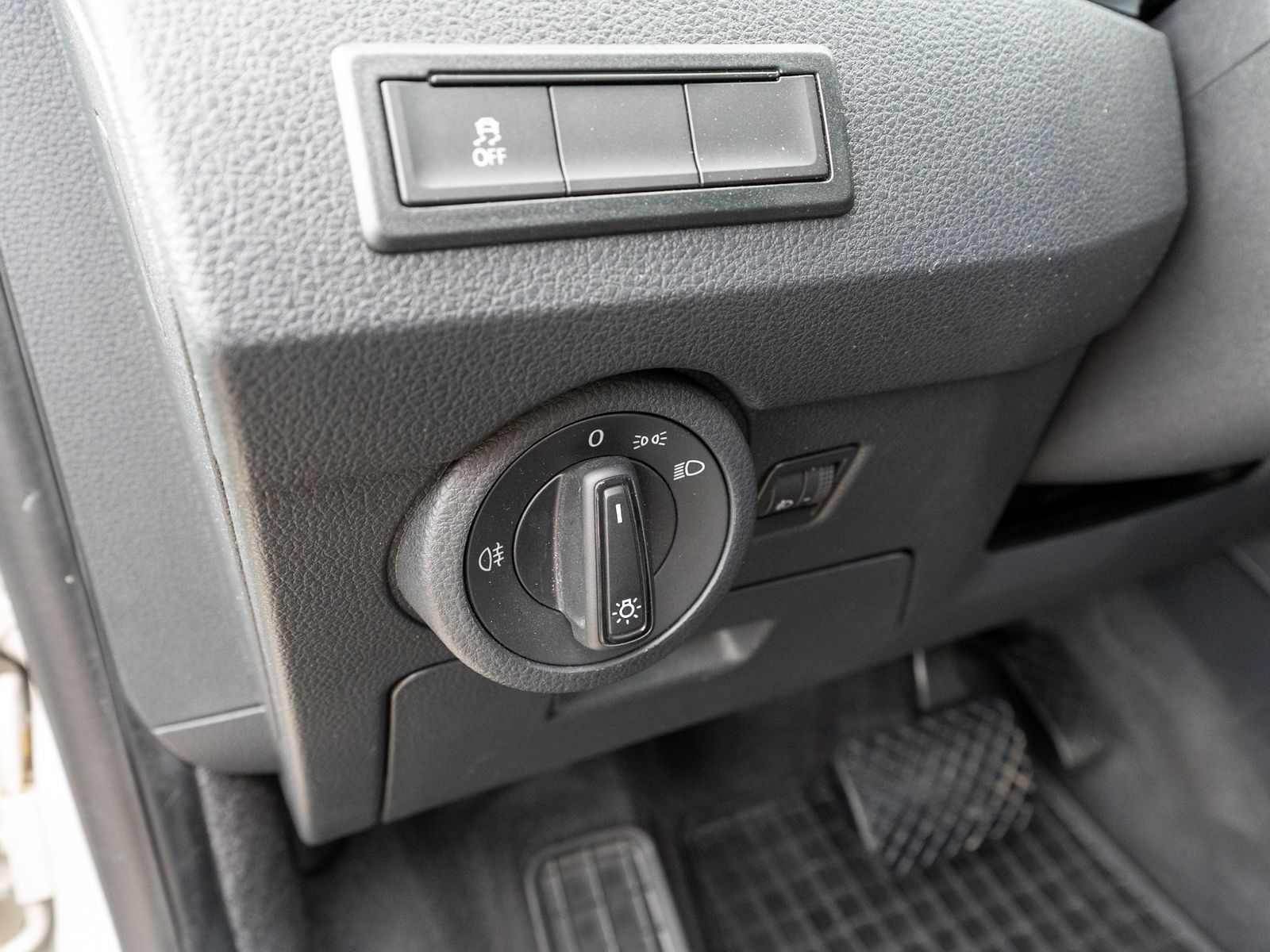 Fahrzeugabbildung Volkswagen T6.1 Multivan Trendline 2.0TDI DSG Navi PDC v+h