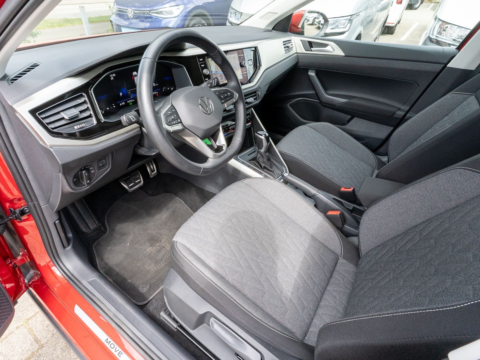 Fahrzeugabbildung Volkswagen Taigo MOVE 1.5TSI DSG LED Navi PDC SHZ AHK VC