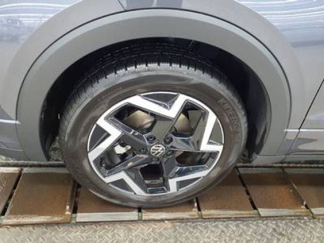 Fahrzeugabbildung Volkswagen T-Cross R-Line 1.5 TSI DSG LED Navi RFK ACC AHK