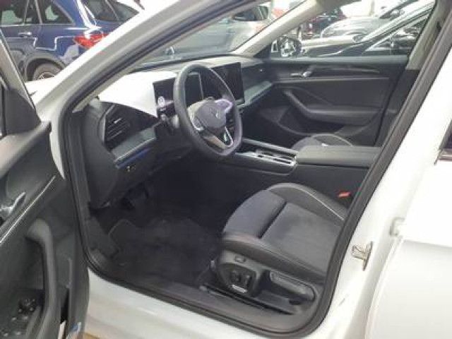 Fahrzeugabbildung Volkswagen Passat Variant Business 2.0TDI DSG LED Navi 360°