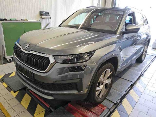 SKODA Kodiaq Clever 4x4 2.0 TDI DSG LED Navi PANO AHK