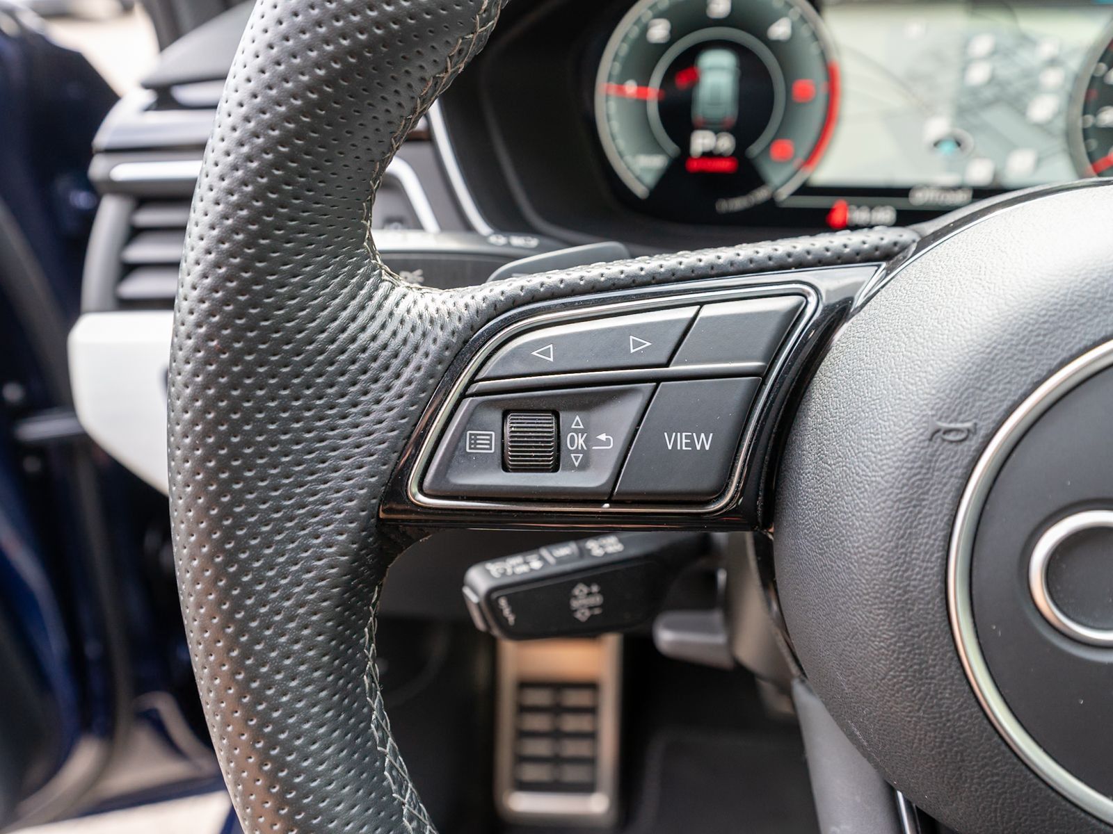 Fahrzeugabbildung Audi A4 Avant S line 40TDI quattro Navi LED AHK B&O