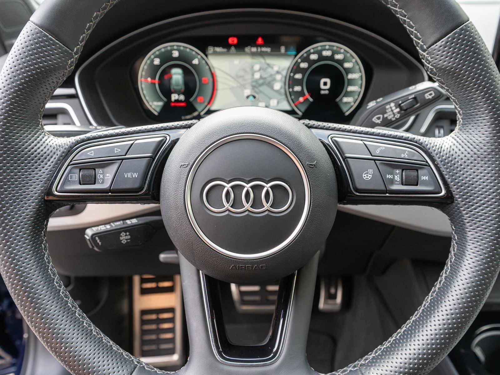 Fahrzeugabbildung Audi A4 Avant S line 40TDI quattro Navi LED AHK B&O