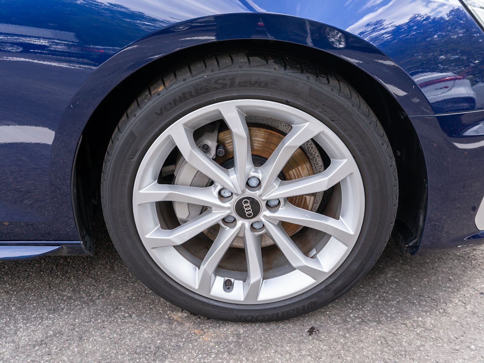 Fahrzeugabbildung Audi A4 Avant S line 40TDI quattro Navi LED AHK B&O