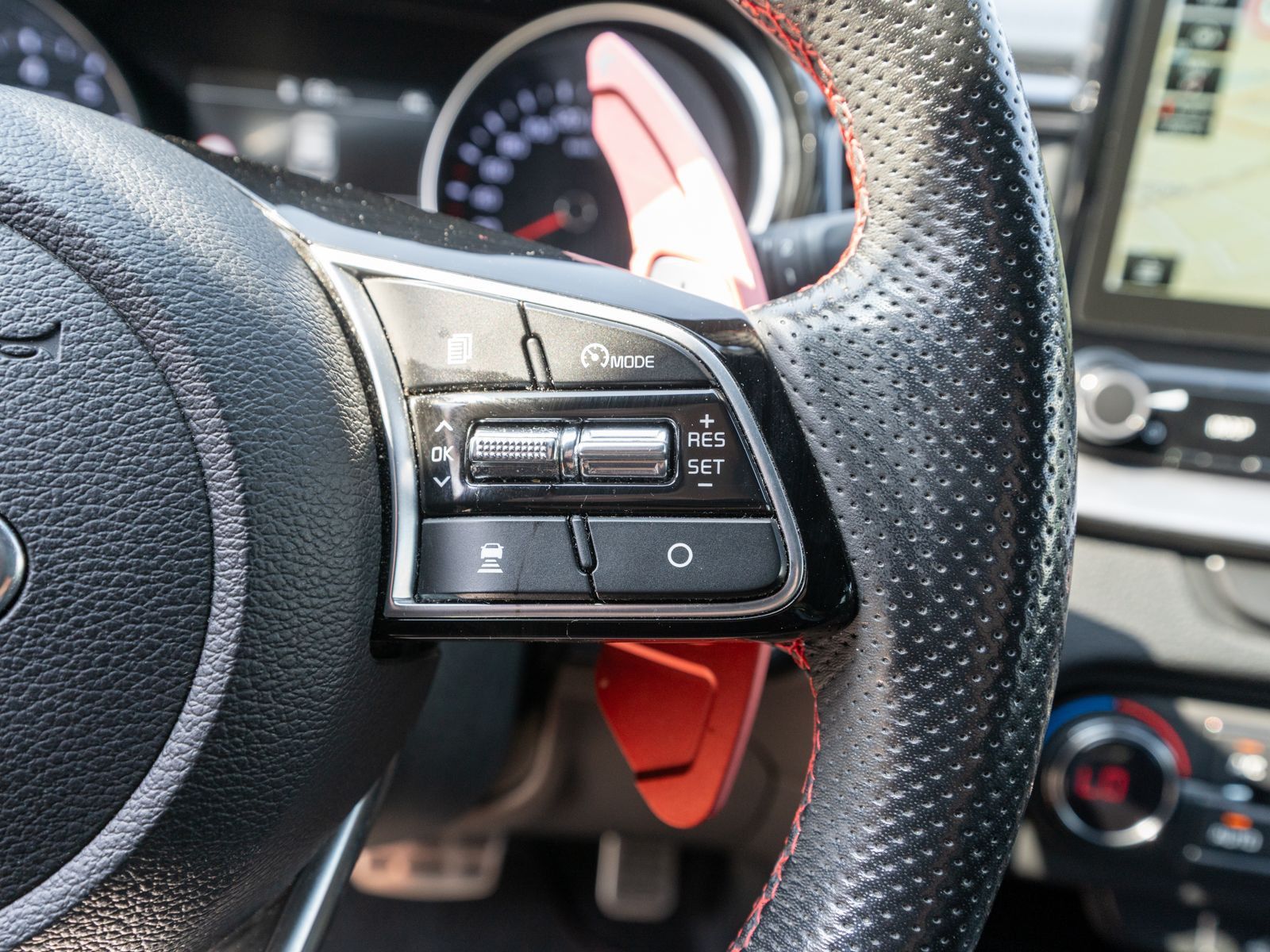 Fahrzeugabbildung Kia ProCeed GT 1.6 T-GDI Navi LED RFK SHZ JBL-Sound