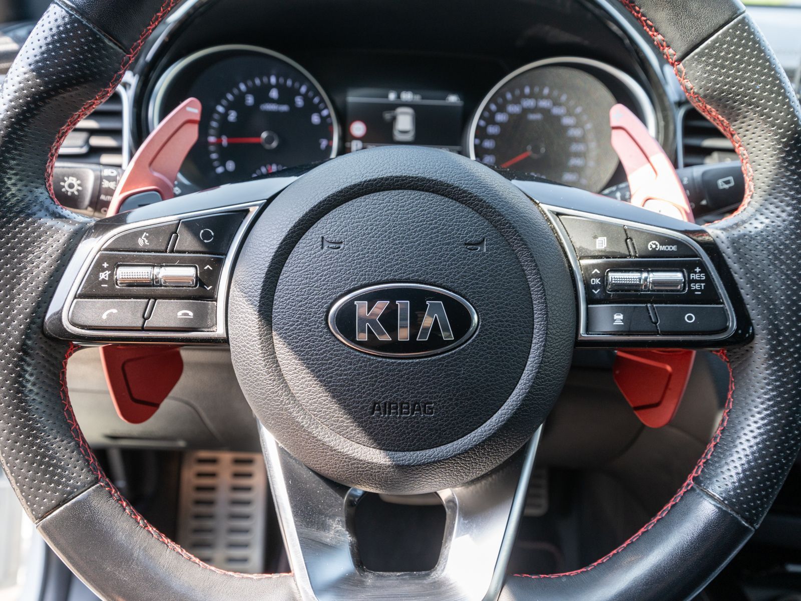 Fahrzeugabbildung Kia ProCeed GT 1.6 T-GDI Navi LED RFK SHZ JBL-Sound