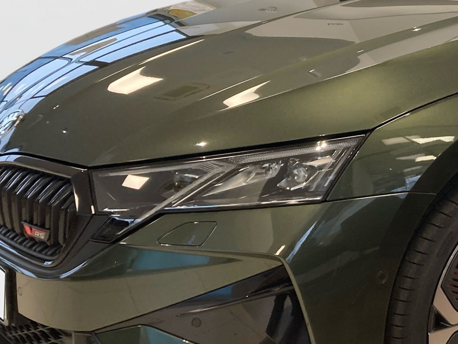 Fahrzeugabbildung SKODA Octavia Combi RS 2,0 TSI 265PS DSG 360° ACC AHK