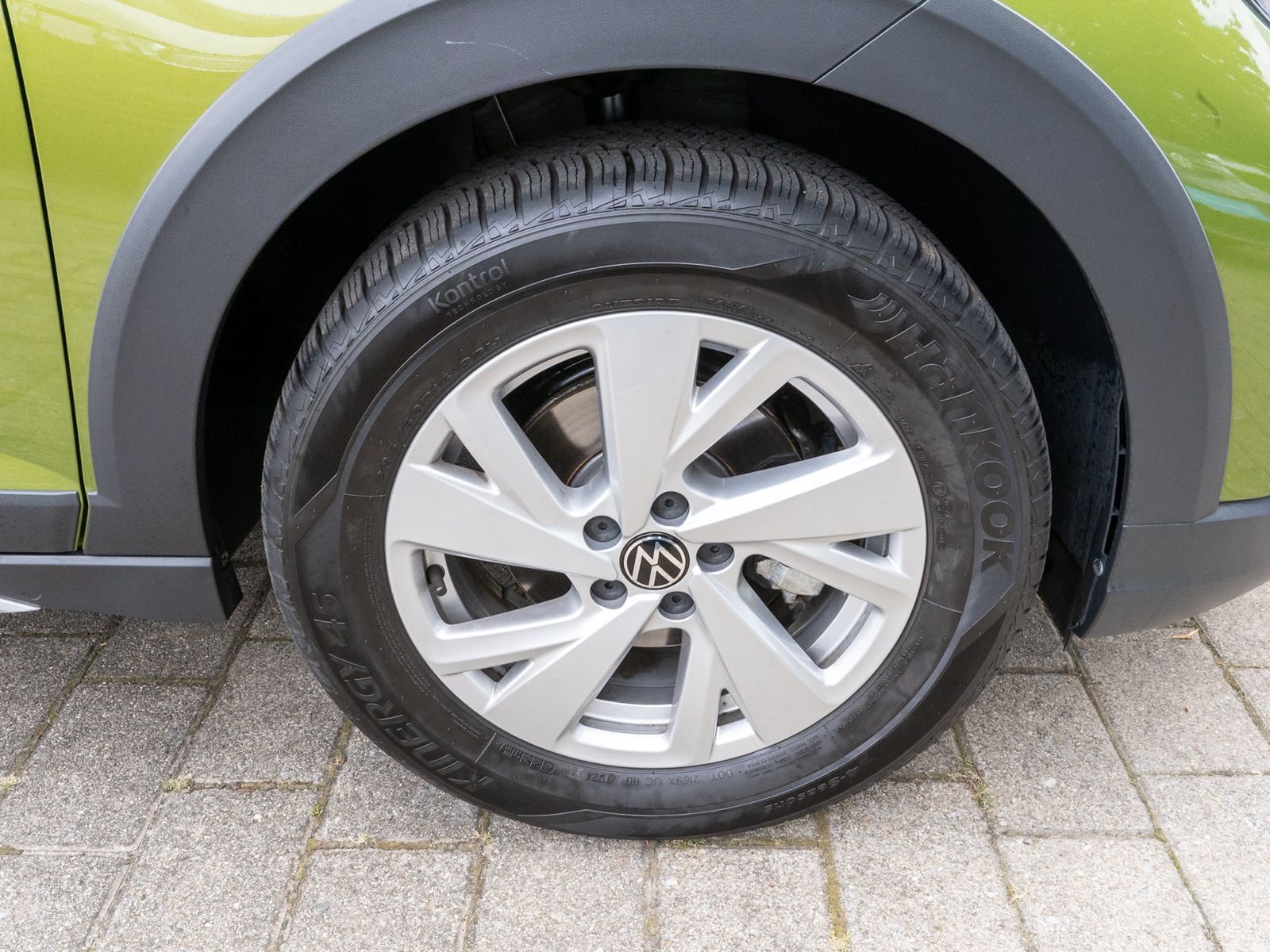 Fahrzeugabbildung Volkswagen Taigo Life 1.0 TSI LED NAVI RFK PDC SHZ VC AHK