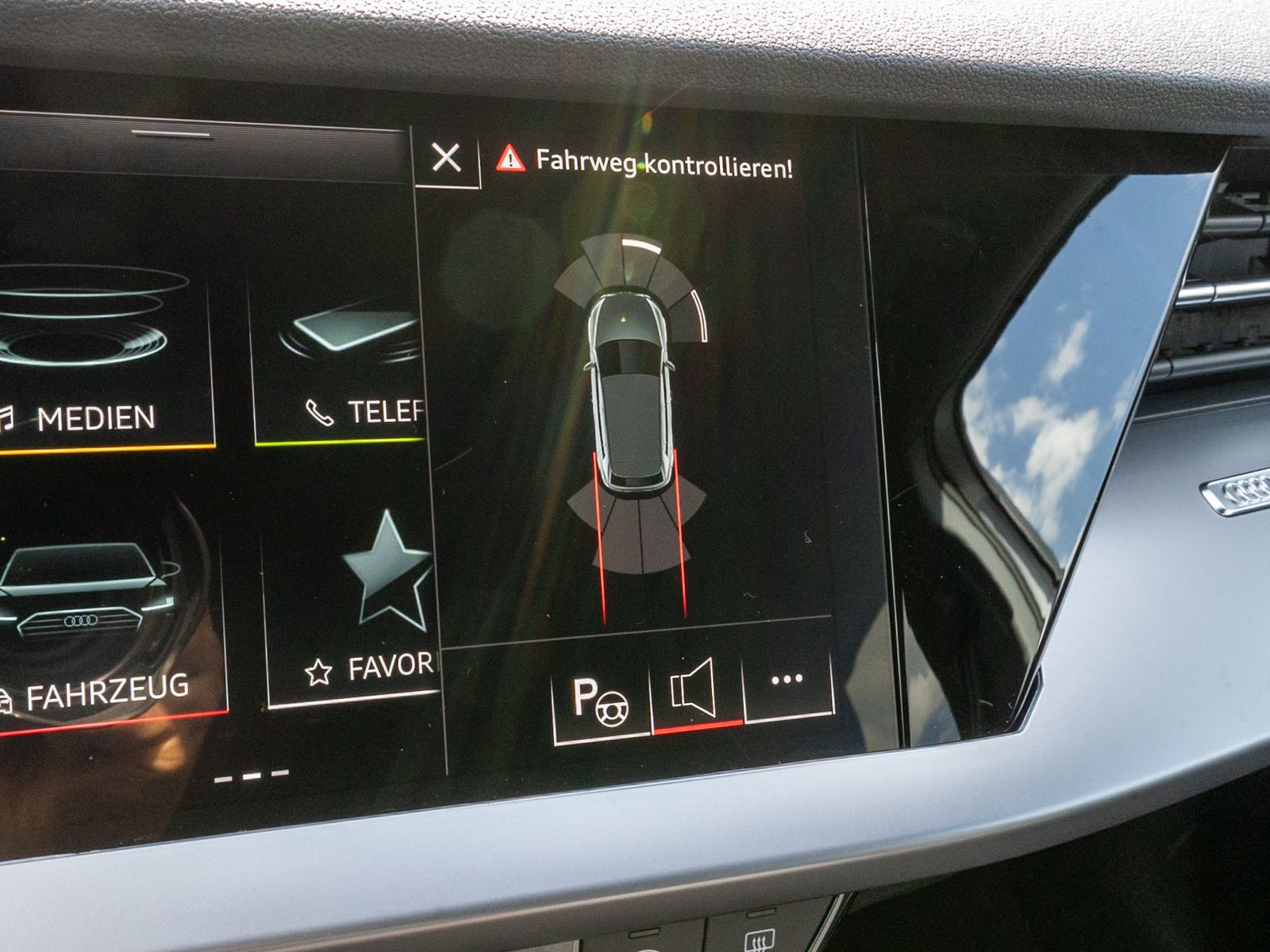 Fahrzeugabbildung Audi A3 Sportback advanced 35TFSI Stronic LED AHK GRA