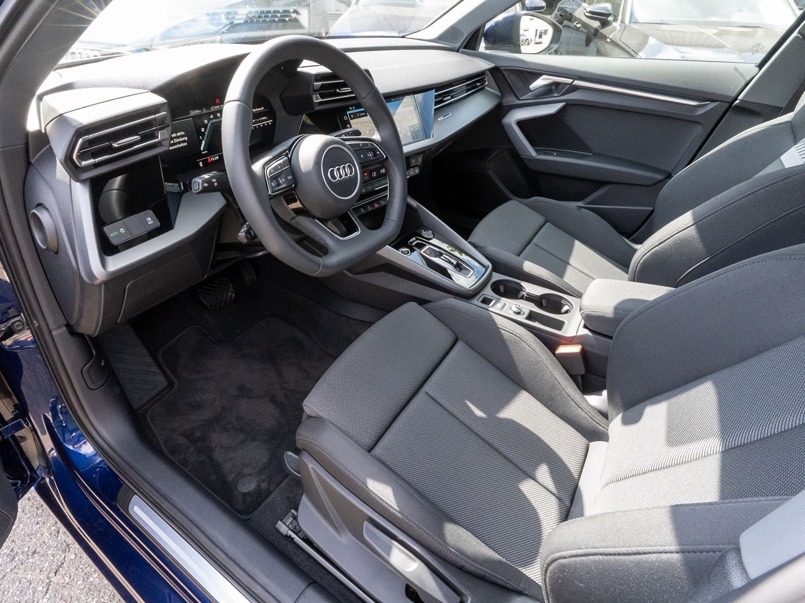 Fahrzeugabbildung Audi A3 Sportback advanced 30TFSI Navi LED ACC RFK VC