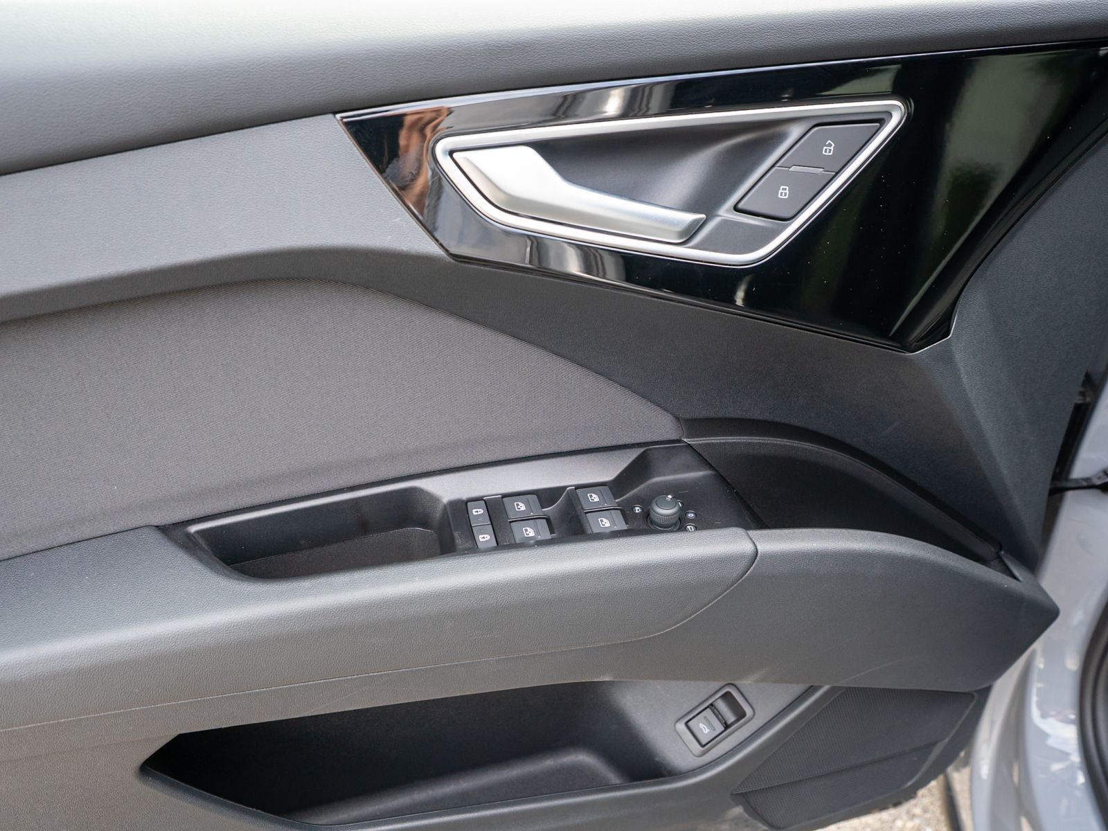 Fahrzeugabbildung Audi Q4 Sportback 35 e-tron Navi LED GRA VC