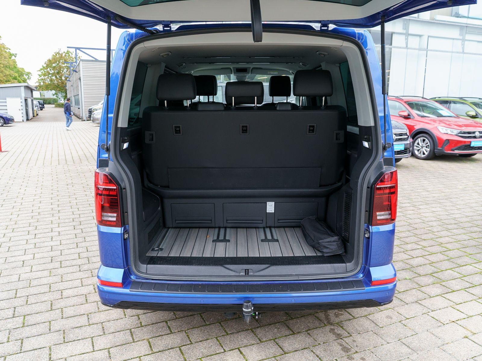 Fahrzeugabbildung Volkswagen T6.1 Multivan Comfortlin 2.0TDI 4M LED Stdhz AHK