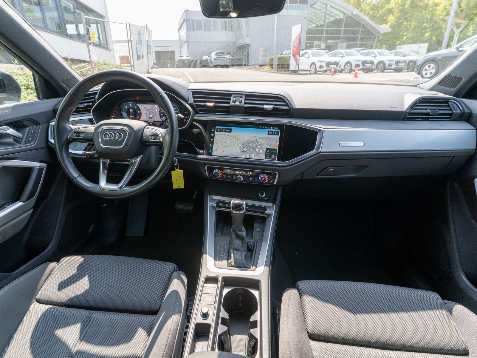 Fahrzeugabbildung Audi Q3 Sportback S line 35TDI Stroni Navi LED RFK VC