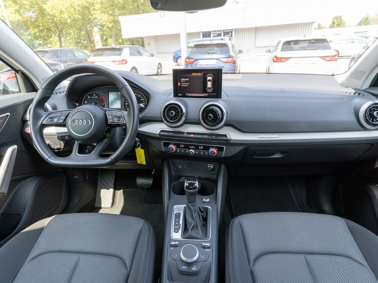 Fahrzeugabbildung Audi Q2 advanced 35TDI quattro Stronic LED AHK RFK