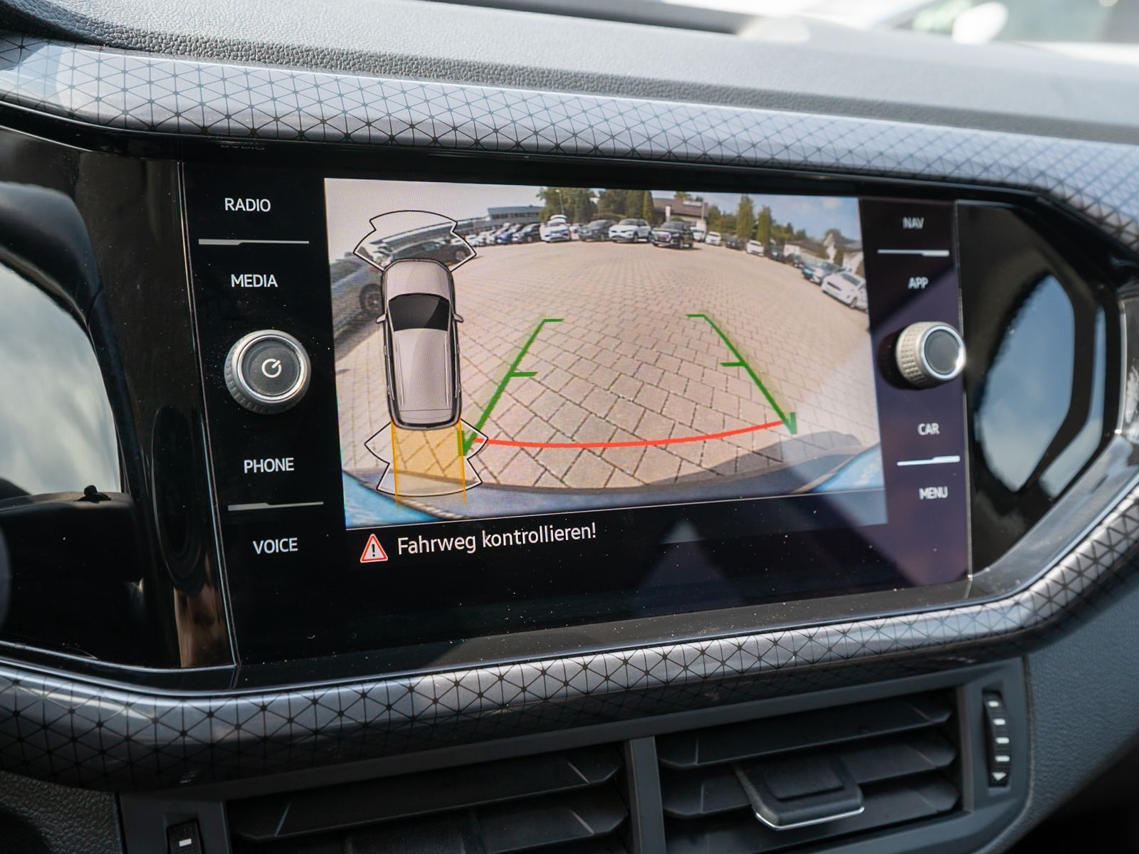 Fahrzeugabbildung Volkswagen T-Cross Style 1.0TSI DSG LED RFK ACC App-Connect