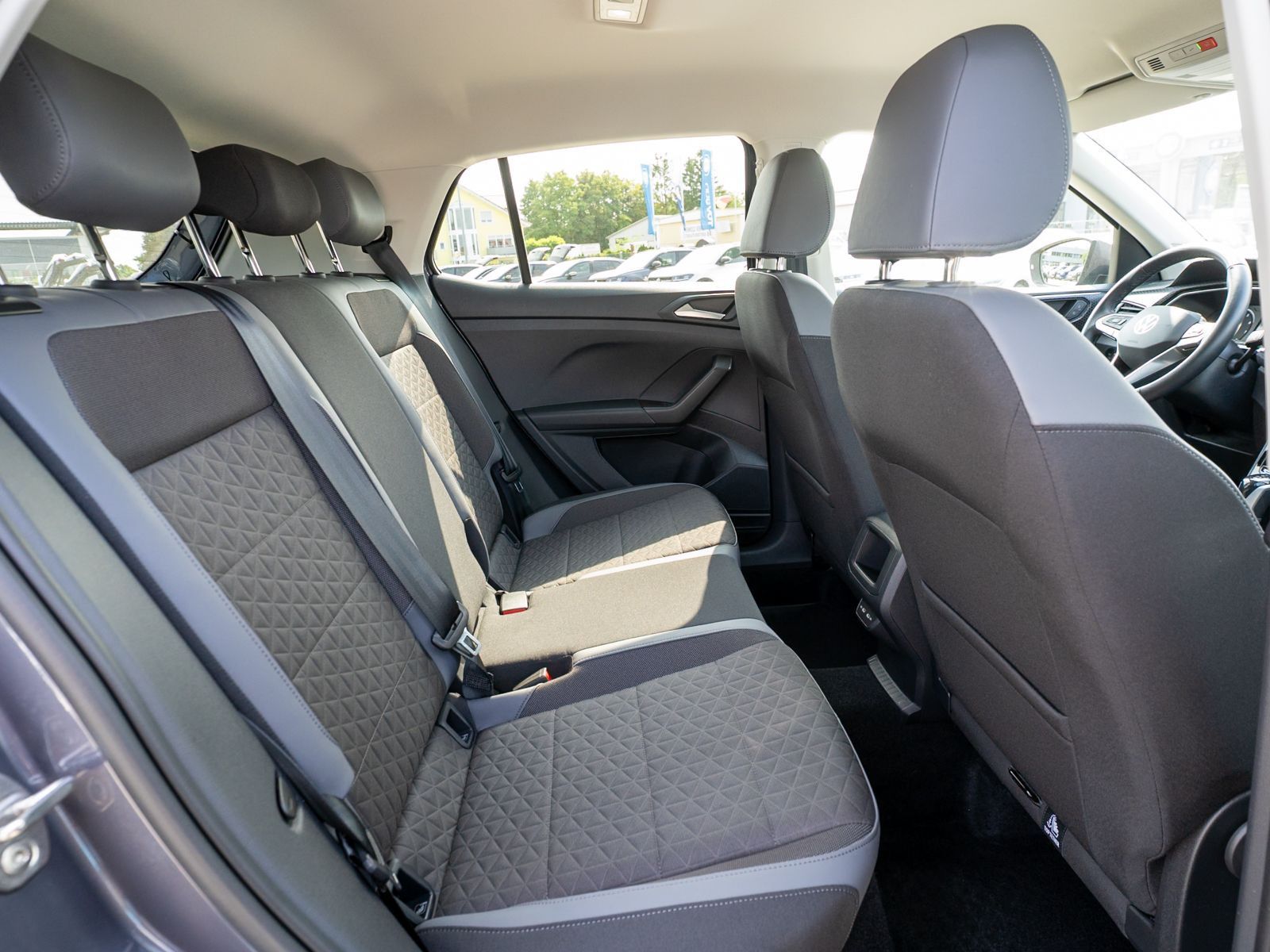 Fahrzeugabbildung Volkswagen T-Cross Style 1.0TSI DSG LED RFK ACC App-Connect