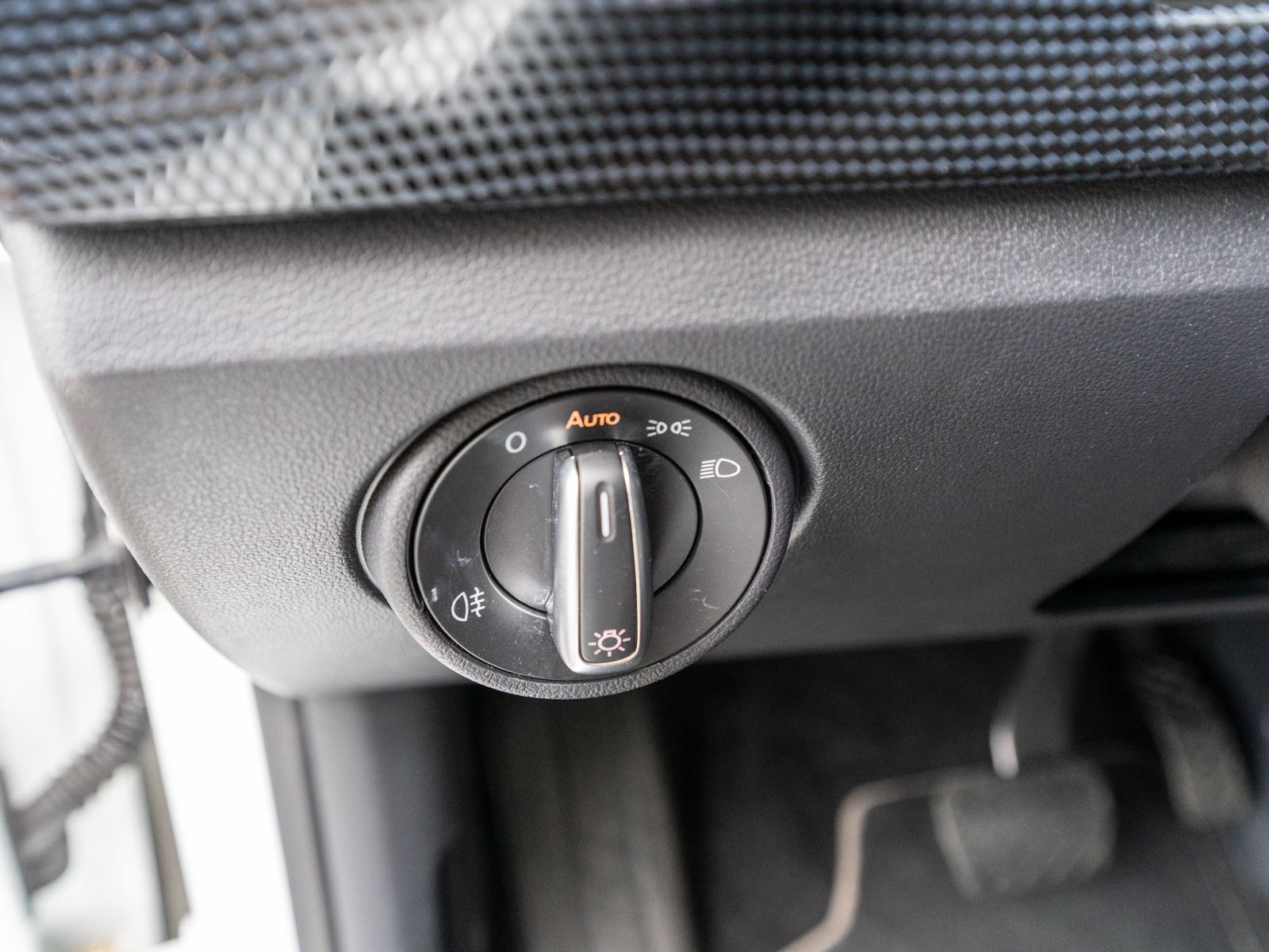 Fahrzeugabbildung Volkswagen e-up! move up! Climatronic RFK CCS PDC SHZ