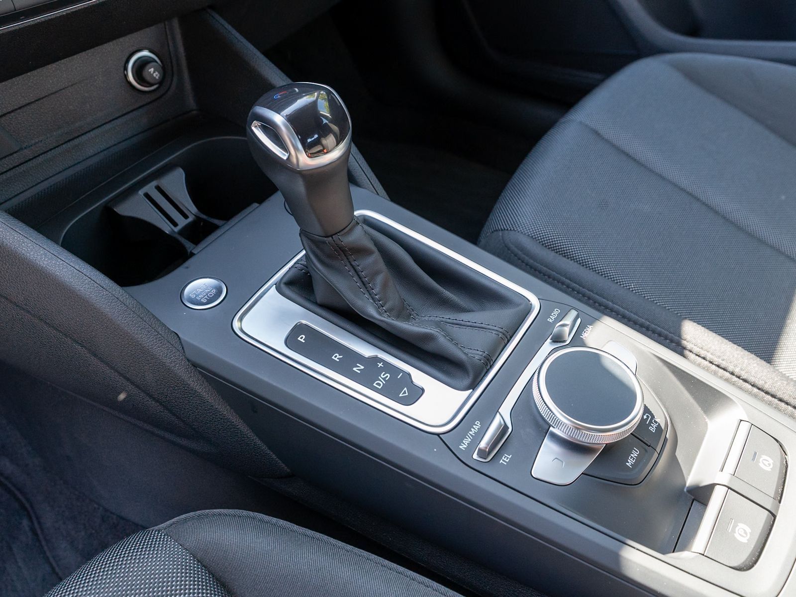 Fahrzeugabbildung Audi Q2 35TFSI Stronic LED Navi RFK PDC SHZ