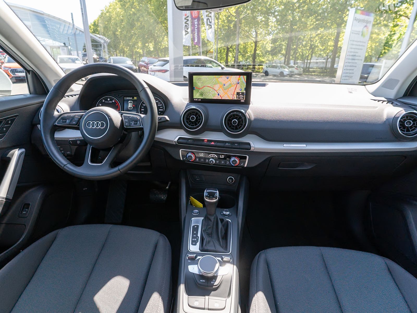 Fahrzeugabbildung Audi Q2 35TFSI Stronic LED Navi RFK PDC SHZ
