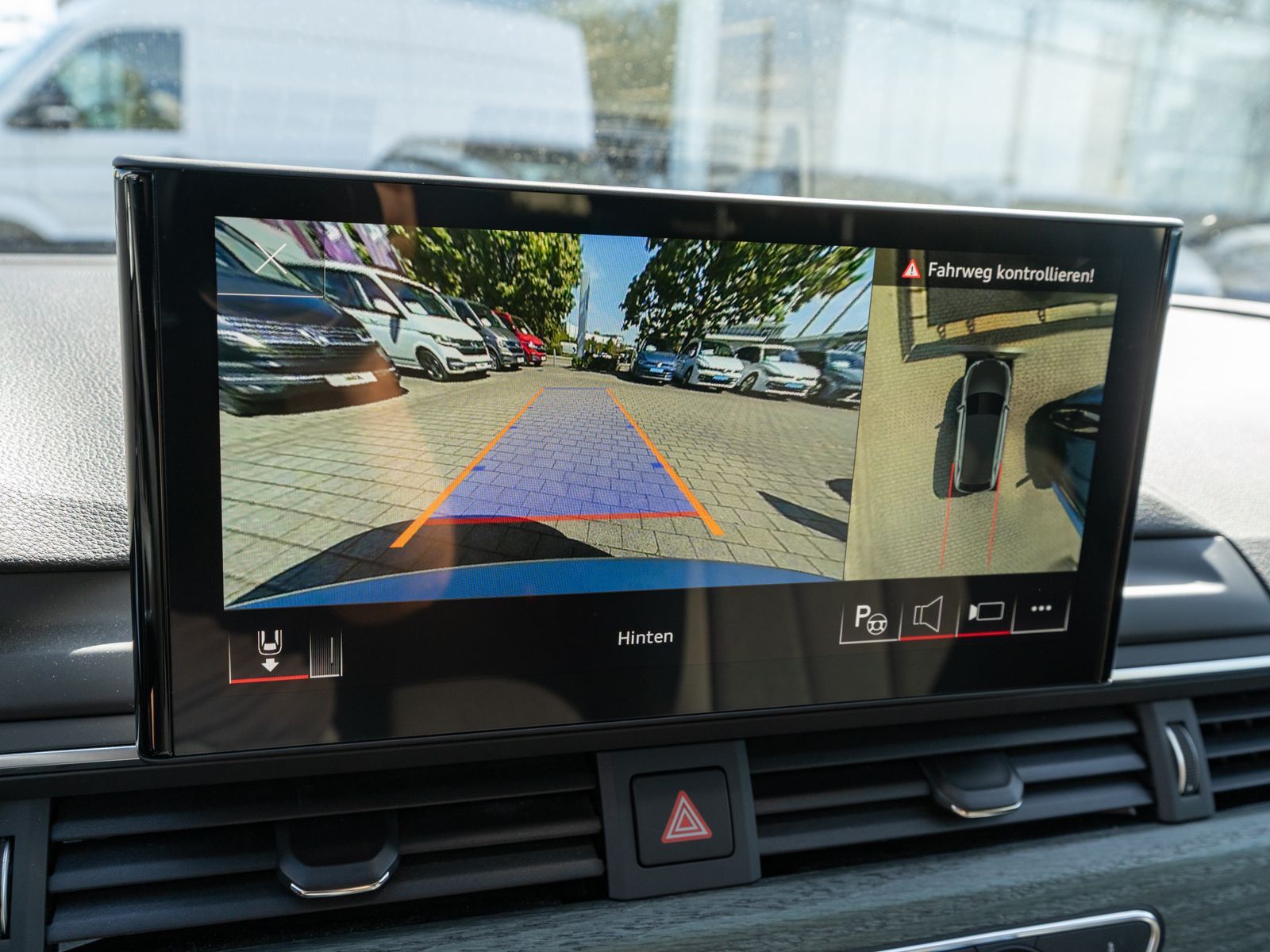 Fahrzeugabbildung Audi A4 Avant advanced 40TDI quattro Stron 360° Stdhz