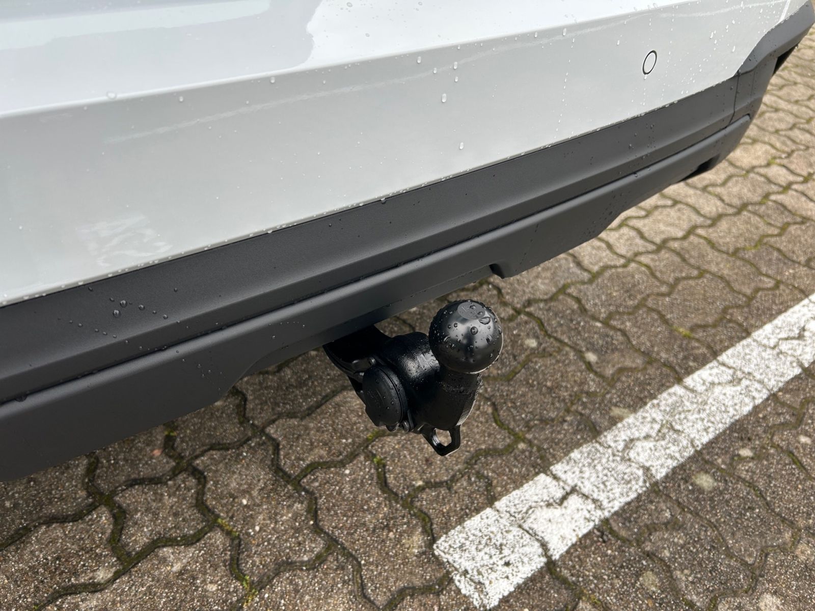 Fahrzeugabbildung SKODA Kamiq Tour 1,0 TSI 116PS DSG ACC LED RFK SHZ AHK