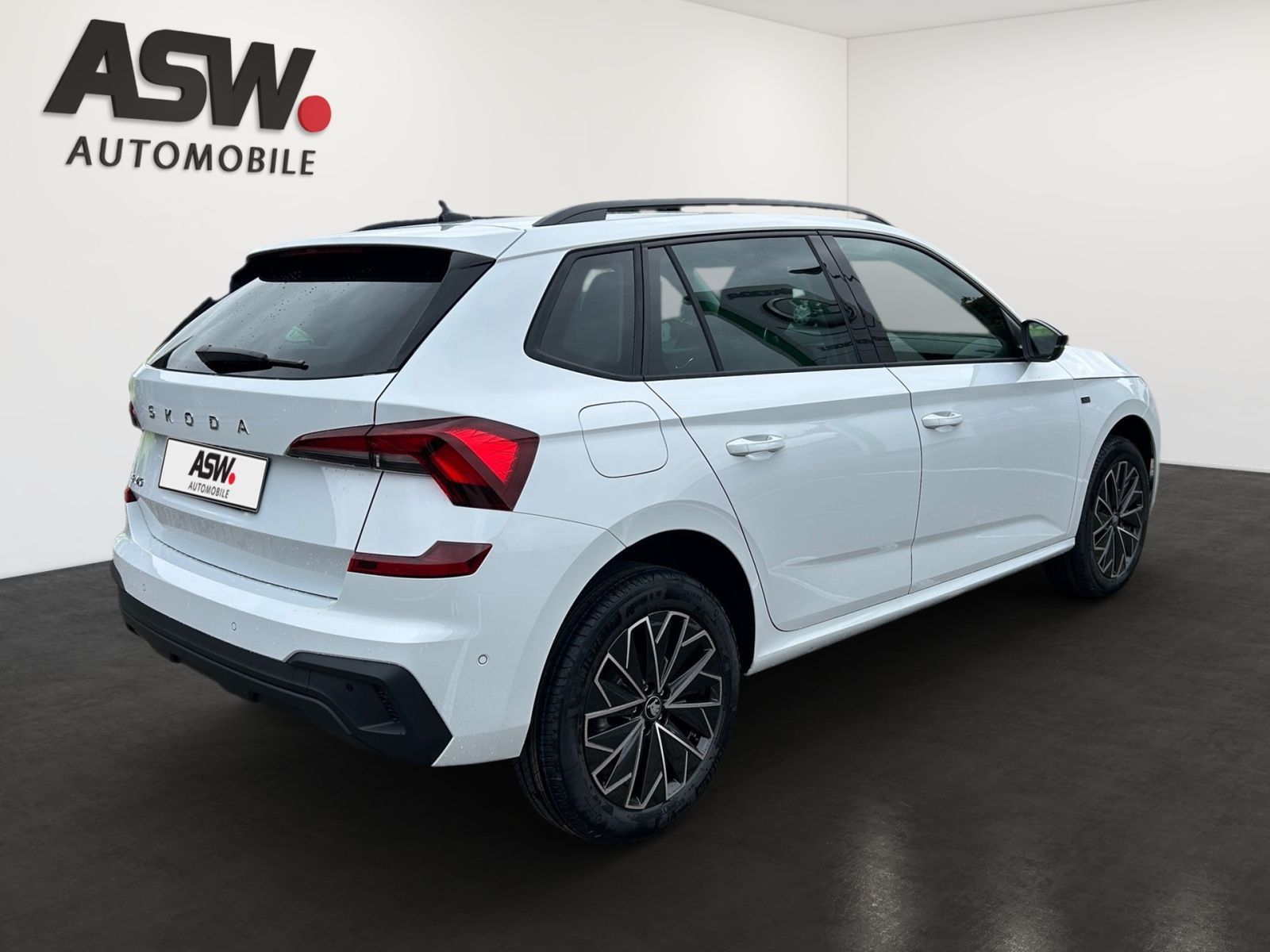 Fahrzeugabbildung SKODA Kamiq Tour 1,0 TSI 116PS DSG ACC LED RFK SHZ AHK