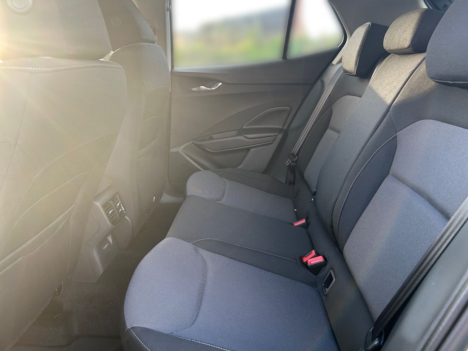 Fahrzeugabbildung SKODA Fabia Tour 1,0 TSI 115PS DSG ACC SHZ Kamera AHK