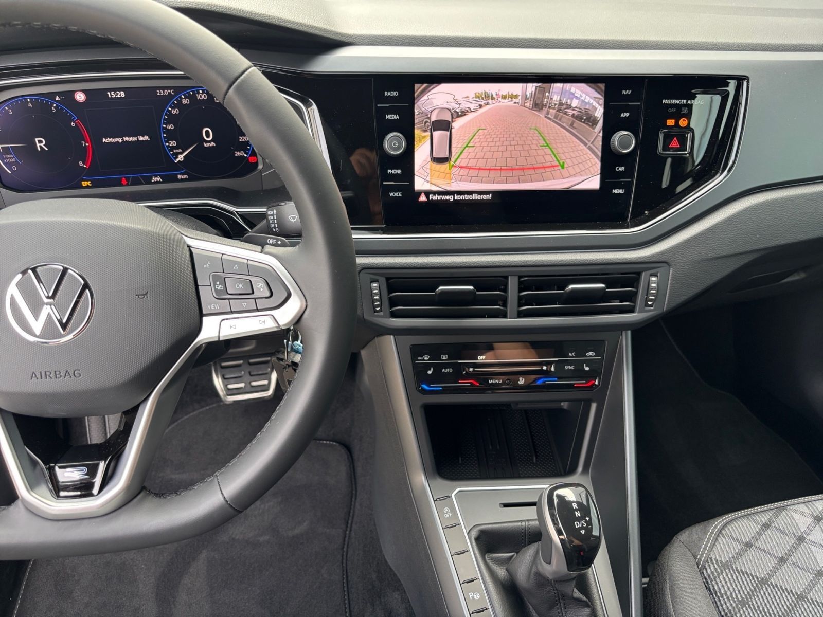 Fahrzeugabbildung Volkswagen Taigo R-Line 1.0 l TSI 116 PS DSG IQ.DRIVE Kamer