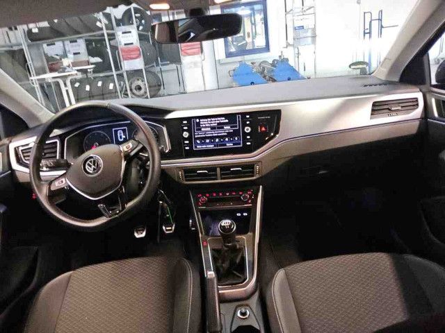 Fahrzeugabbildung Volkswagen Polo Active 1.0 MPI LED Navi Climatronic PDC SHZ
