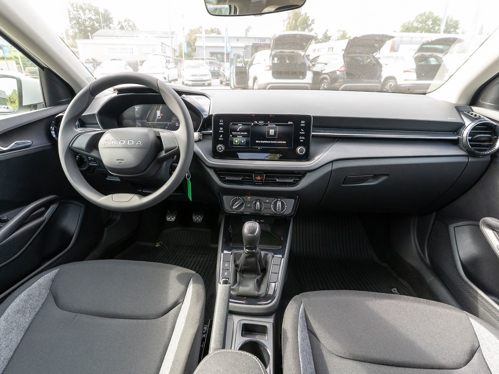 Fahrzeugabbildung SKODA Fabia Essence 1.0 MPI Klima Bluetooth PDC