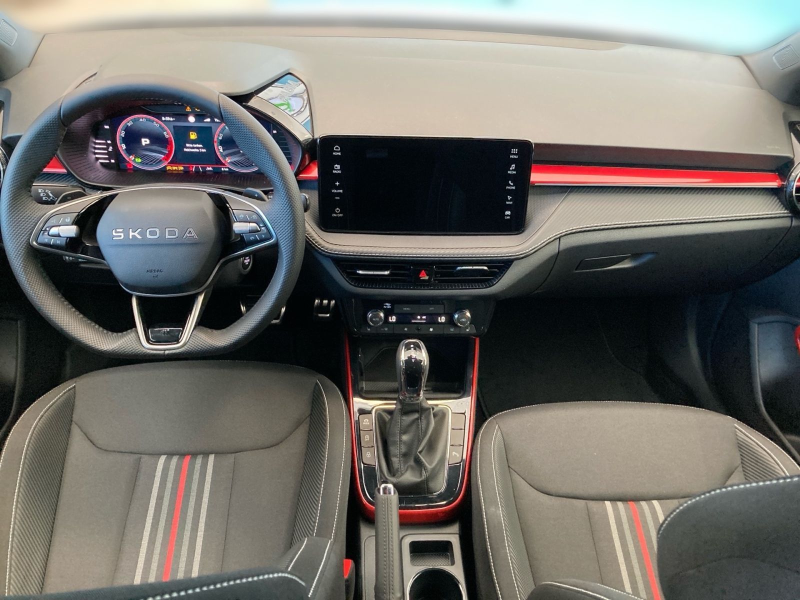 Fahrzeugabbildung SKODA Fabia Monte Carlo 1,5 TSI 150PS DSG 17" ACC SHZ