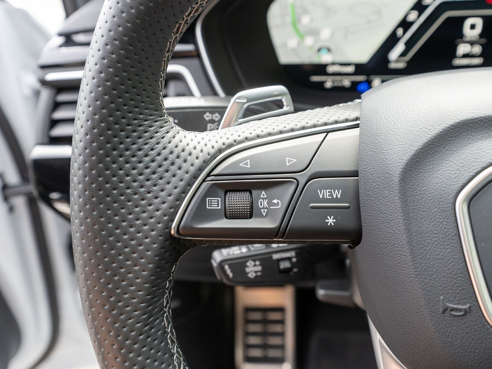 Fahrzeugabbildung Audi RS4 Avant 2.9 TFSI quattro Navi Matrix Pano HUD