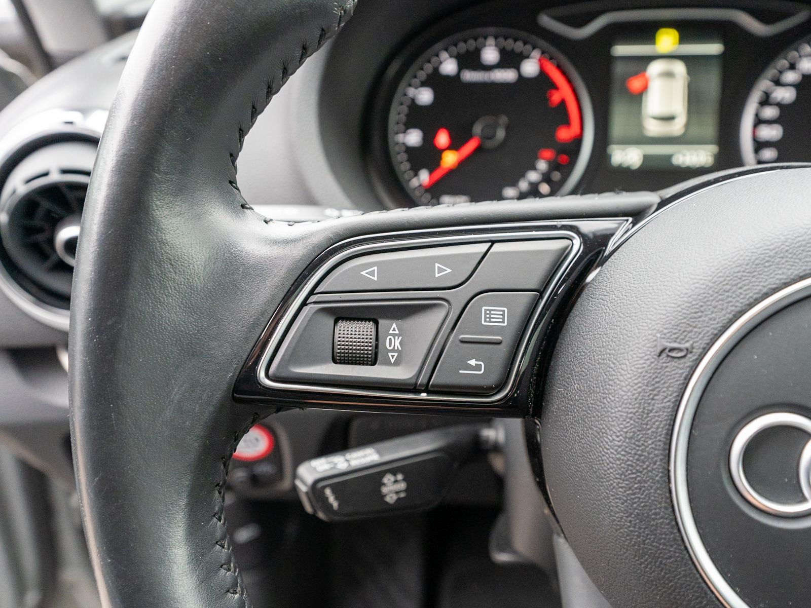 Fahrzeugabbildung Audi A3 Sportback S line 40TFSI quattro Navi Matrix