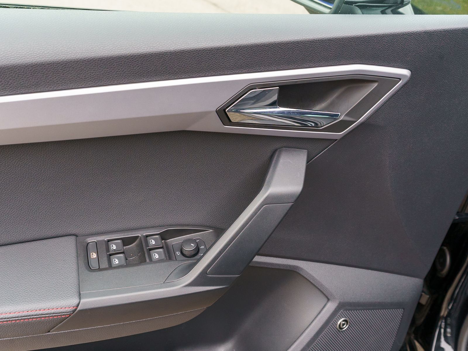 Fahrzeugabbildung SEAT Arona FR-Line 1.0TSI 6-Gang Navi LED VC ACC RFK