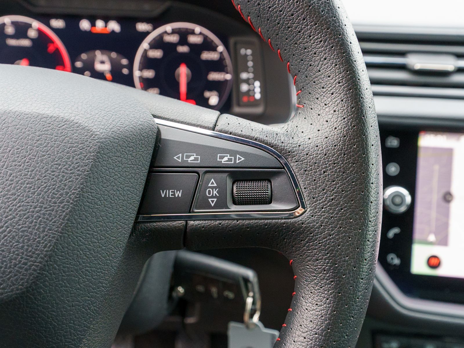 Fahrzeugabbildung SEAT Arona FR-Line 1.0TSI 6-Gang Navi LED VC ACC RFK